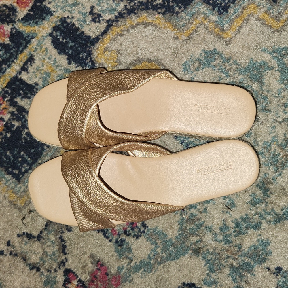Gold Wedges